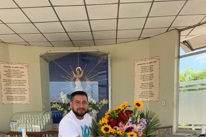 Richard antes de ir al estadio fue a rezar al Divino Niño de Durán.