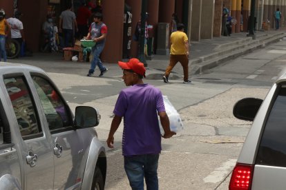 La ciudadanía les teme incluso a los informales. A muchos les han aplicado el ‘bujiazo’ (romper el vidrio con una bujía para robarles).