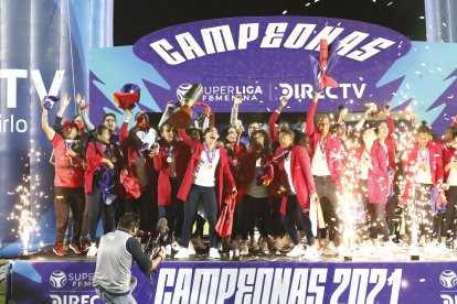 Deportivo Cuenca volvió a ser campeón de la mano de la DT Villón.