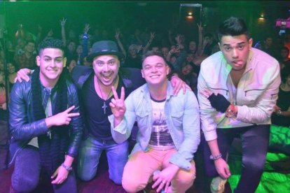 Hizo una gira por Venezuela. Había planes de ir a Europa, pero no se dieron.