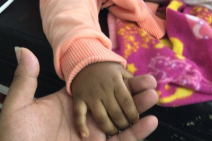 Keysha encuentra paz en la compañía de su padre y madre.