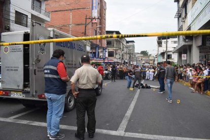 En plena calle del centro quedó el cuerpo de un tipo apodado Tanga Negra.