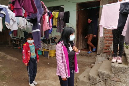 Su hermana es quien debe cuidar y limpiar la herida que aún sangra.
Su hermana es quien debe cuidar y limpiar la herida que aún sangra.

Su hermana es quien debe cuidar y limpiar la herida que aún sangra.
La familia de la víctima está preocupada por lo ocurrido.