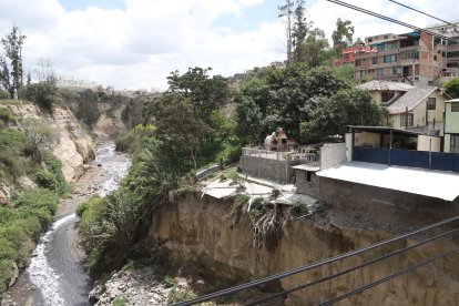 En el río Monjas existen 16 vertientes de agua que estarían en peligro.