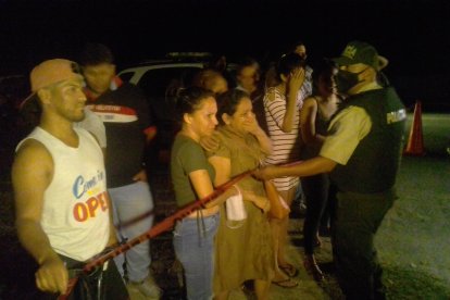 Hermanas y otros familiares y amigos de la víctima estallaron en llanto luego de reconocerlo.