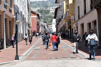 La presencia de comerciantes ha disminuido ante los operativos. Prefieren mover sus ventas a otras calles del mismo sector.