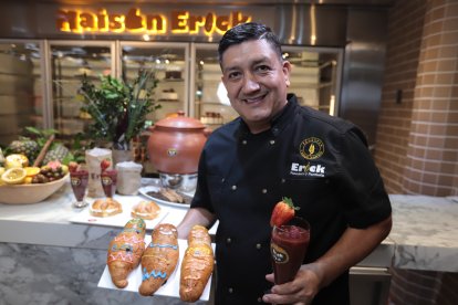 Wilson preparaba la receta en su casa, tras la acogida en su local empezó a comercializarla cada 1 y 2 de noviembre.