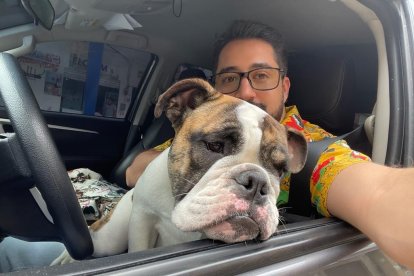 Eitel Zambrano dice que sus cuatro perros son sus consentidos. Los trata como hijos.