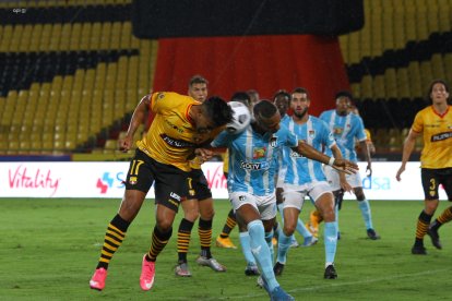 Barcelona perdió en su último encuentro ante 9 de Octubre, en el estadio Monumental.