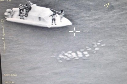 La nave sospechosa fue detectada y perseguida, pero sus ocupantes huyeron