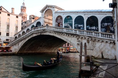 Puente Rialto de Venecia, Italia.