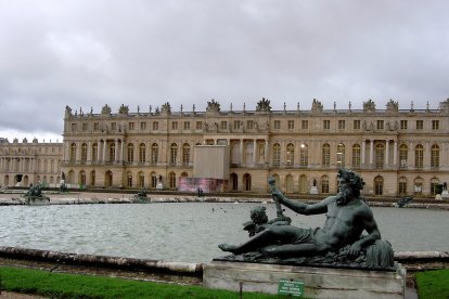 Fachada del palacio de Versalles que da al jardín. Francia.