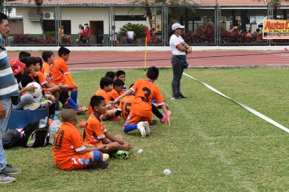 Los ‘pelados’ de Semillitas que participan en el torneo.