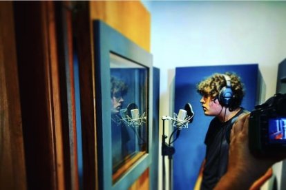 Su primer sencillo se llama ‘Catrina’. En un par de semanas casi alcanza las dos mil visualizaciones.