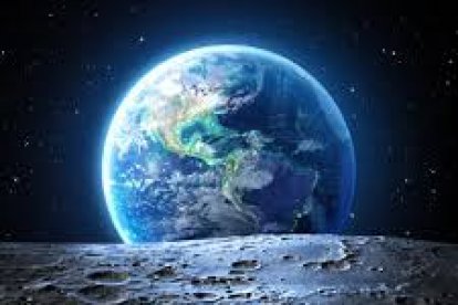 El planeta tierra visto desde la Luna.