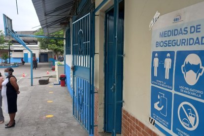 El cumplimiento cabal de las medidas de bioseguridad en los planteles será otro reto en el regreso en forma física a los estudios.