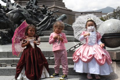 En escuelas realizaron programas por las Fiestas de Quito.