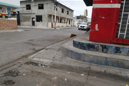 En este lugar fueron sorprendidas a tiros las víctimas. Desde un carro las atacaron.