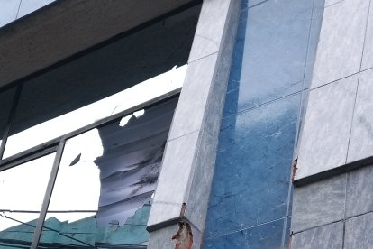 Las balas presuntamente son de un rifle de largo alcance.