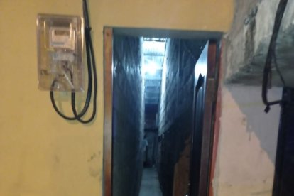 Orlando José Mora cayó sin vida en el zaguán del inmueble de su progenitora.