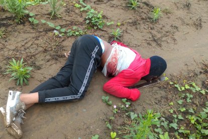 Quedó ‘tieso’ y boca abajo.