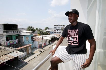 Espinoza nunca se olvido de donde nació.