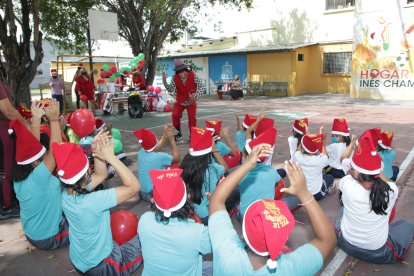 El payasito Plo-Pló alegró el corazón de los niños.Agencia (ag-extra)