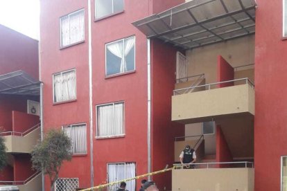 Vecinos hallaron el cuerpo suspendido de la hermana mayor de la víctima.
