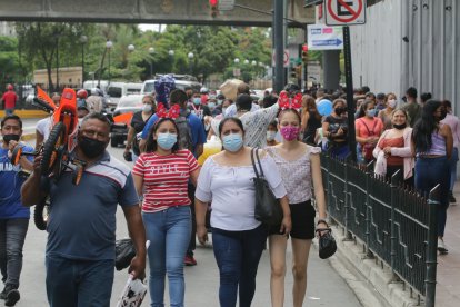 Ropa, juguetes y tecnología fueron los productos más solicitados en este conocido sector comercial.