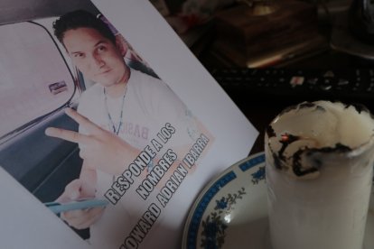 En la vivienda del joven, los allegados tenían un pequeño altar.