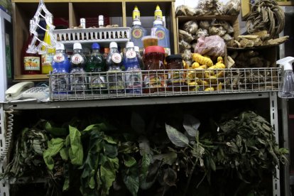 Los productos que utilizan para hacer las limpias.