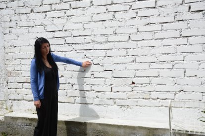 Los hundimientos ya han causado cuarteaduras en las casas.