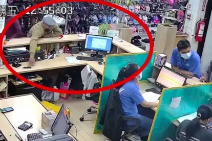 Bandas de  descuideros abundan en el norte (abajo).