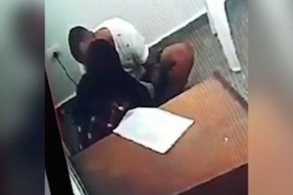 Video tomado en oficina legal en la que laboraba la jueza.