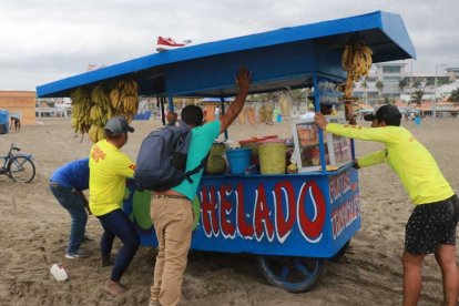Algunos comerciantes se quedaron ‘pateados’ por clientes que salieron 'soplados'.