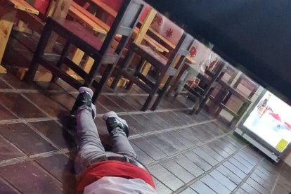 El cadáver del presunto pillo muerto continúa en la morgue. Era un venezolano de 30 años.