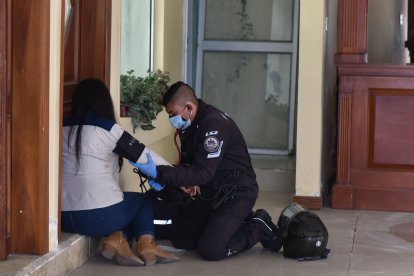 Una de las víctimas tiene miedo de salir de su casa.