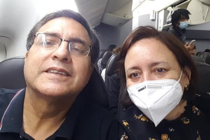 Roxana y Tiberio sobrevivieron a tres infecciones del coronavirus.