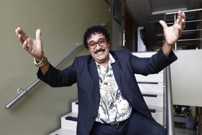 Daniel Flores es padre de las cantantes Lila, Maggy y Daniella Flores