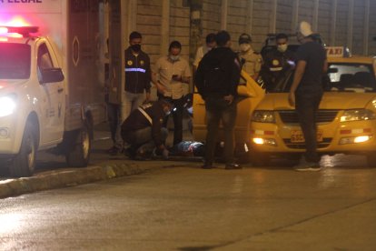 José Arroyo Palacios, de 35 años, viajaba en este taxi cuando fue baleado.