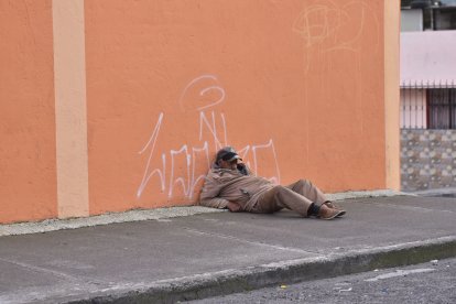 Las personas que   beben licor en las calles generan inseguridad, según los moradores.