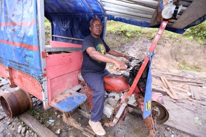 Hay una variedad de truckets. Este fue elaborado con las partes de una motocicleta.
