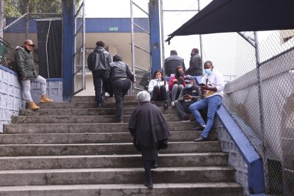 Los familiares de los fallecidos llegaron a la morgue para retirar sus cuerpos.