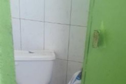 El cuerpo estaba dentro del baño del centro de detención de Archidona, en Napo.