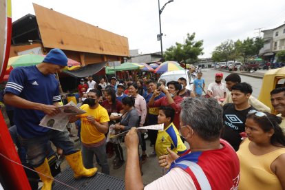 Cargada de premios va nuestra camioneta. No te pierdas su paso por tu barrio, 'ponte once'.