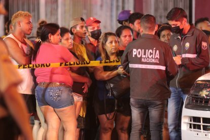 Tras el suceso, familiares de los internos llegaban a pedir información.