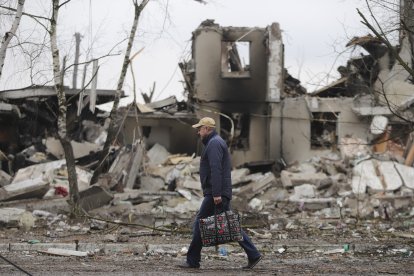 Una fotografía de cómo está una zona de Kiev, capital de Ucrania, por el momento.