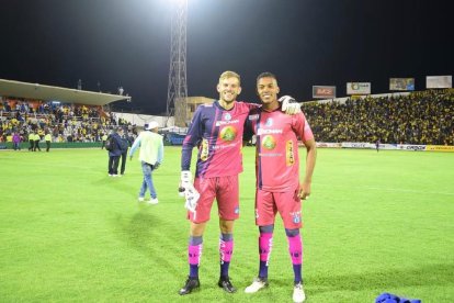 Javier Burrai y Adonis Pabón compartieron equipo en Macará, en la temporada 2019.