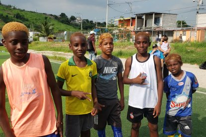 La ‘pinta’ de los jugadores José Luis Nazareno, Jean Pierre Mina, Jean Pierre Rodríguez, Luisao Caicedo y Daryon Olmedo a lo Gabriel ‘Loco’ Cortez.