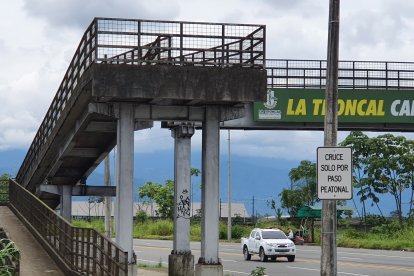 En este lugar fue encontrado el cuerpo. A unos seis metros estaba el cráneo.